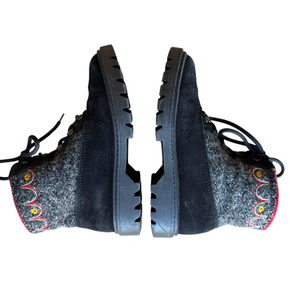 Vtg L.L.Bean Suede Wool Lace Up Ankle Boots Embroidered Italy Made Nordic Style - Picture 10 of 16